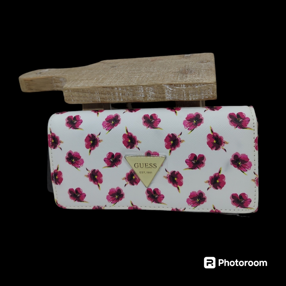 GUESS Pink Floral Wallet NWT